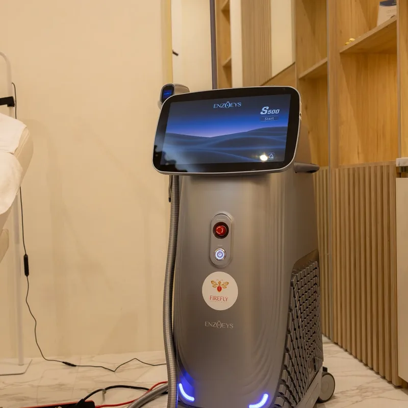 Enzoeys S500 three-wavelength diode laser machine at Firefly